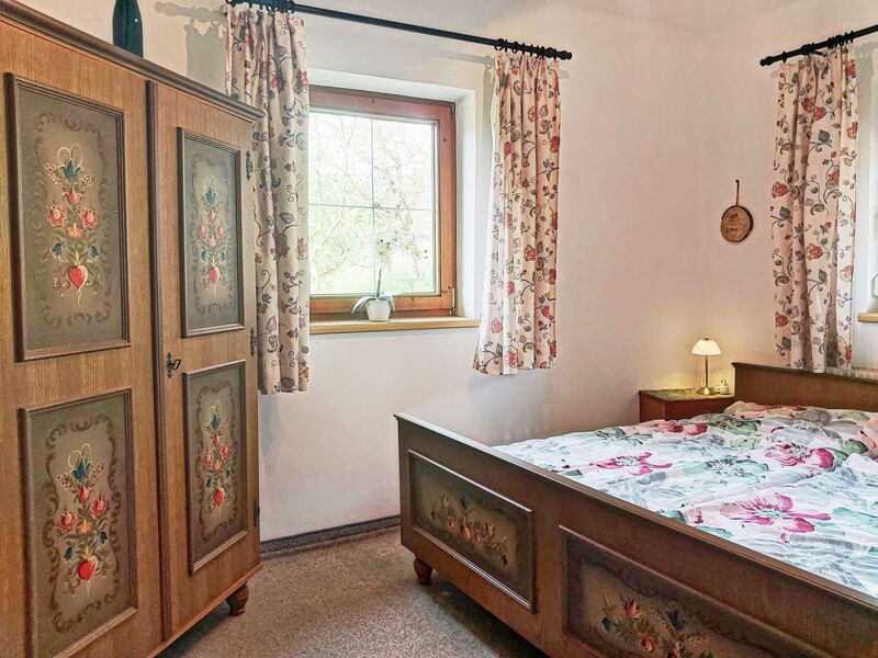 Liebevolle Details im Alpenrehblick im Landhausstil, traditionelles Landhaus am Vomperberg