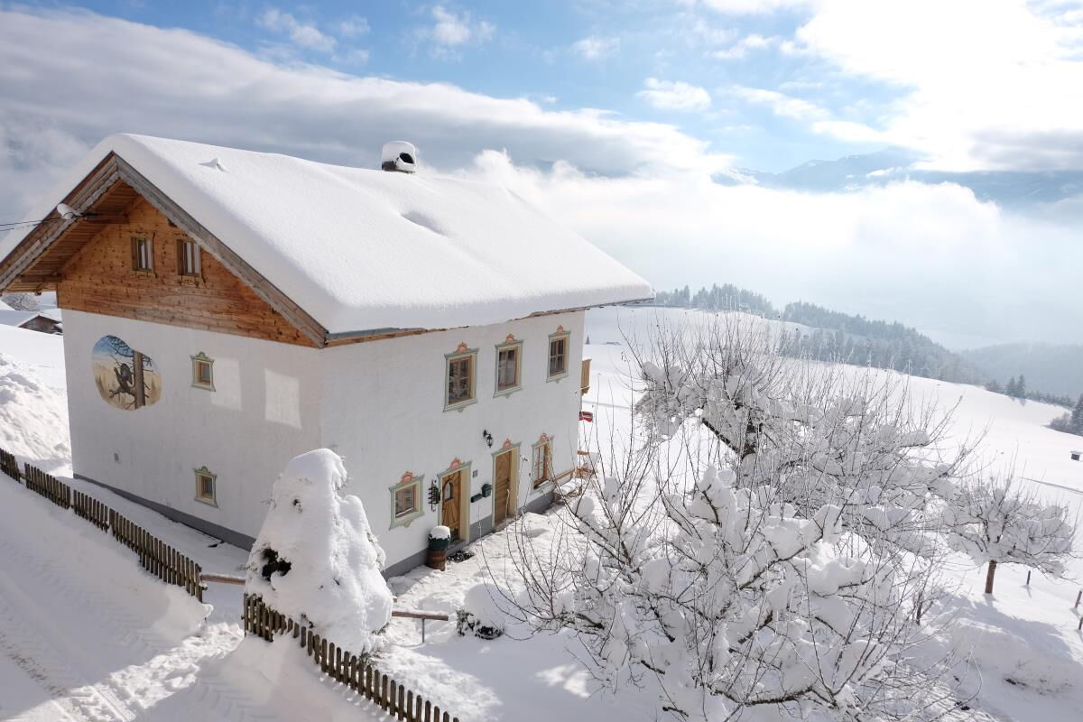 Grafenhäusl in the snow on the Umlberg with hoarfrost on the trees, holiday house for 12 people in the Karwendel nature park