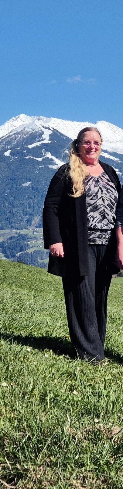 Pauline Abbes - managing director