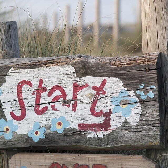 Starte deinen Urlaub in den Bergen.