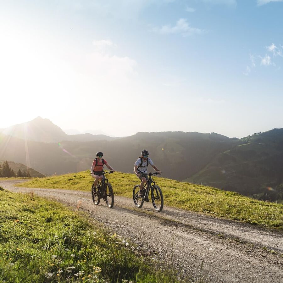 Mit dem E-Bike durchs Pillerseetal.