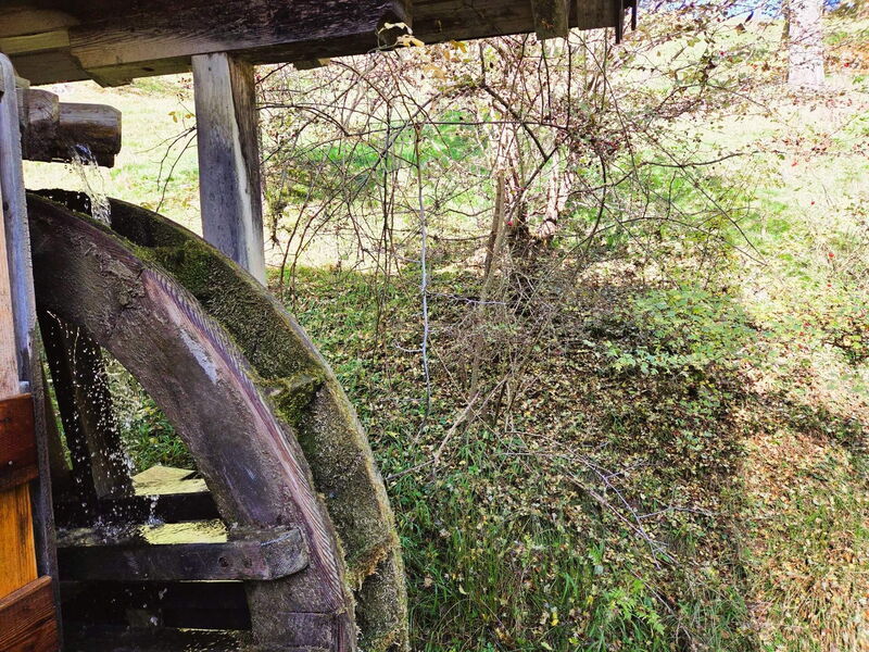 Historic water wheel at the Mühlenhütte in the Pielachtal