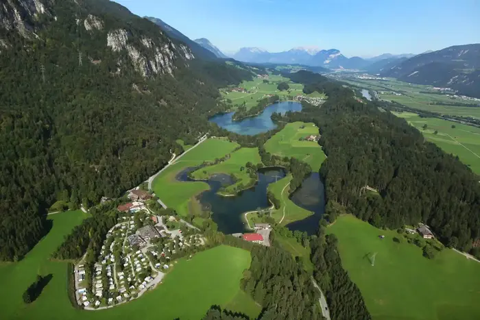 Bike tour to the swimming lakes