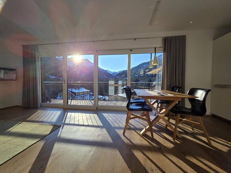 Sonnenbalkon-Luxuslodge Bärenkopf in winter