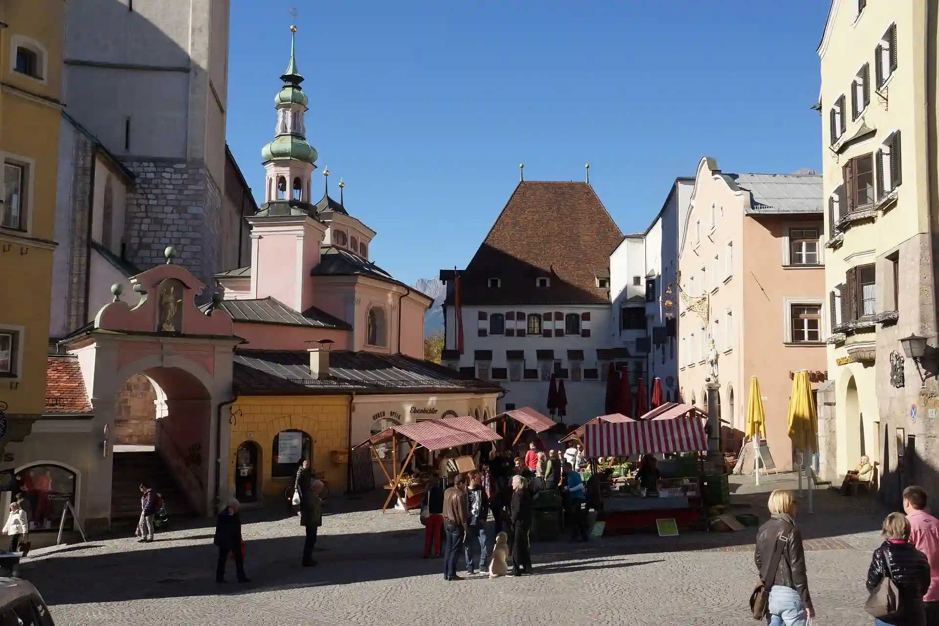 Bauernmarkt in der Altstadt von Hall