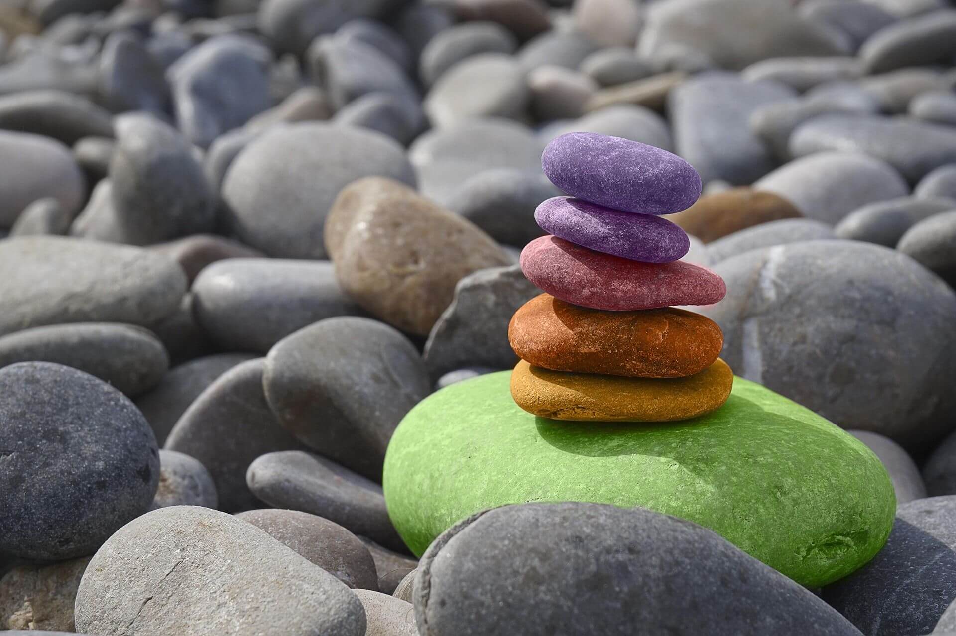 Collecting & painting stones – activity on a hut holiday